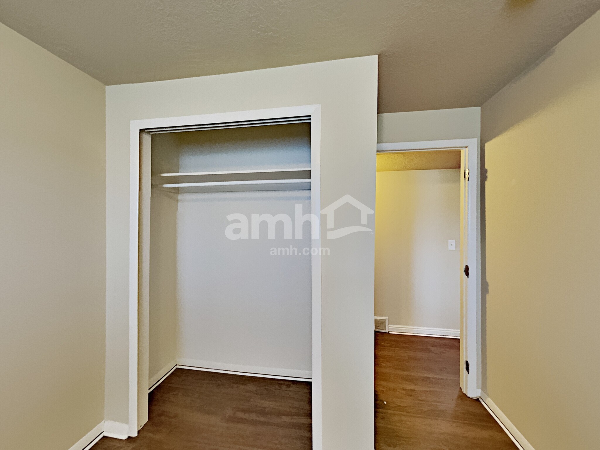 Building Photo - 793 E 890 N