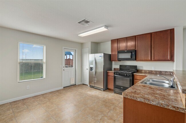 Building Photo - 1323 Pease River Ln