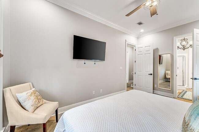 Building Photo - 51 Rue Caribe