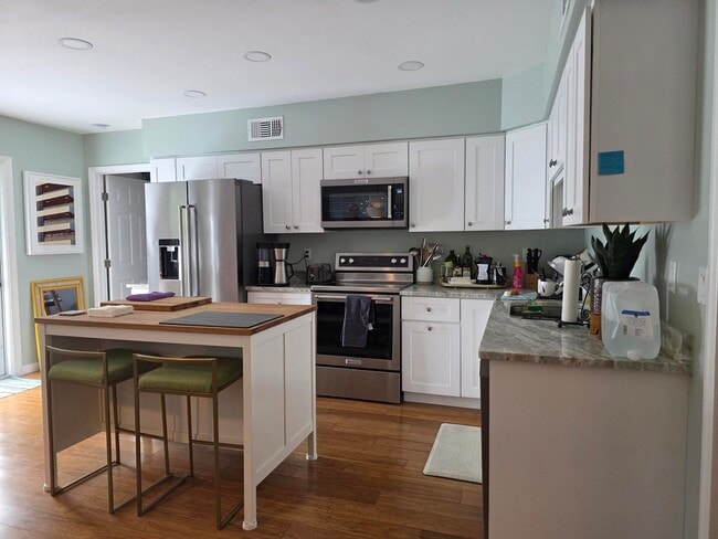 Building Photo - 1118 N K St