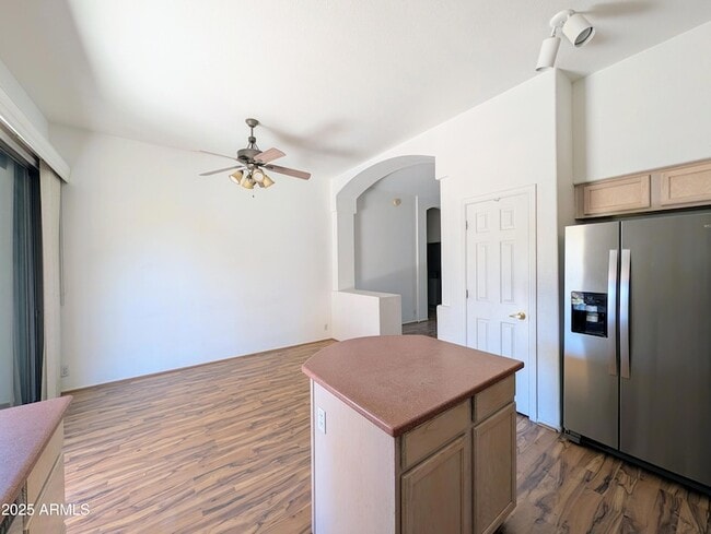 Building Photo - 5959 W Kimberly Way