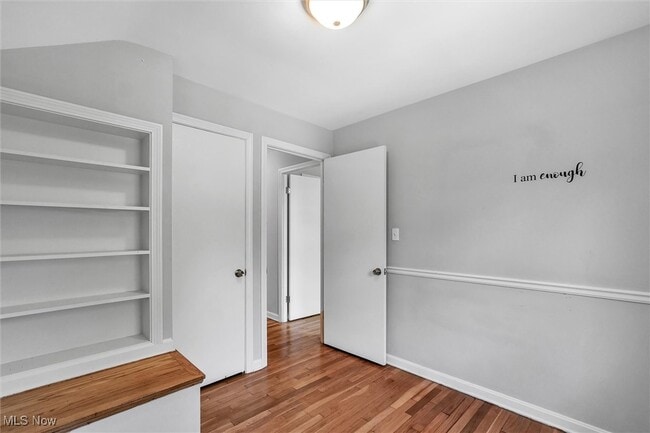 Building Photo - 1130 Haselton Rd