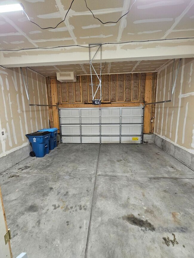 Building Photo - 9758 Laredo St.
