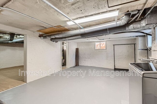 Building Photo - 525 Gilpin St
