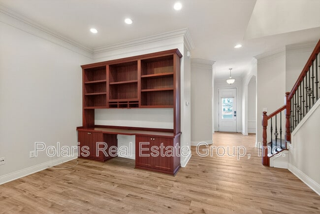 Building Photo - 108 Manchester Dr