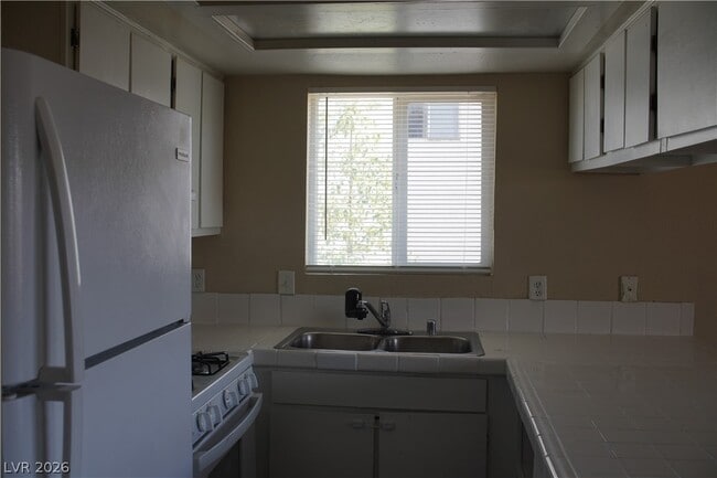 Building Photo - 6966 Issac Ave