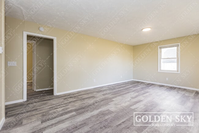 Building Photo - 2125 E Harvard Ave