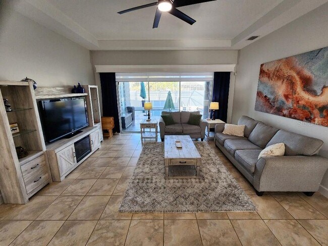 Building Photo - Beautiful Port Orange 4 Bedroom 2 Bathroom Pool Home