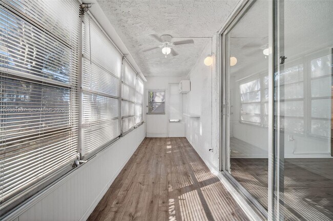 Building Photo - 9091 Lime Bay Blvd