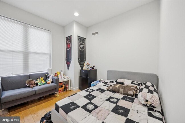 Building Photo - 3428 Brandywine St