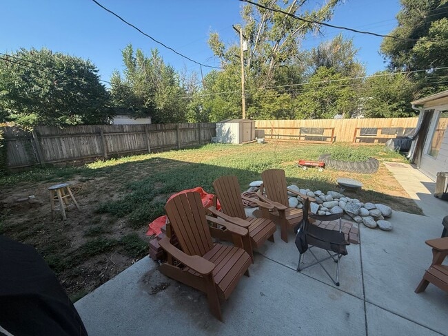Building Photo - Cute Studio Apartment w/in walking distanc...