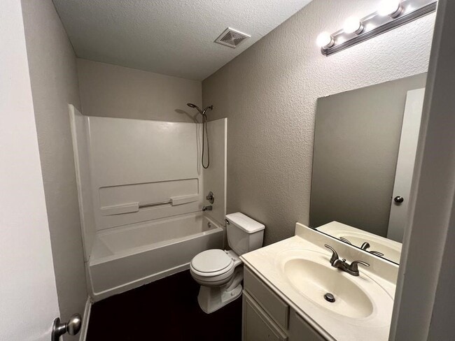 Building Photo - 6519 Mildenhall Ct