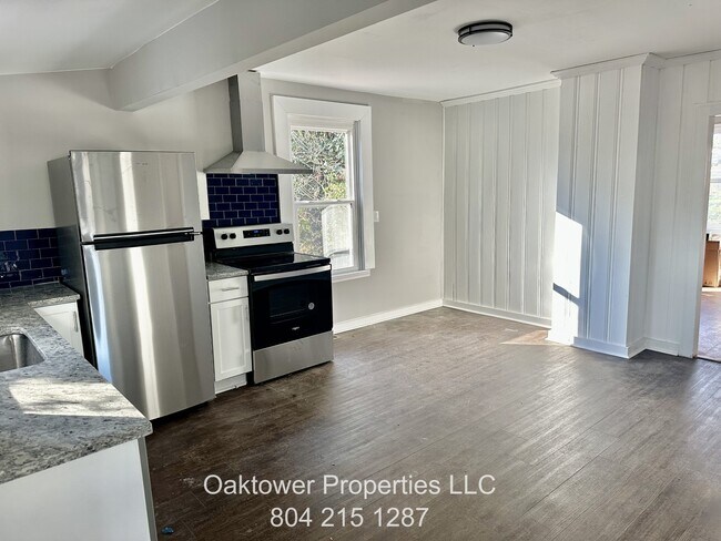 Building Photo - 801 Koch Ave