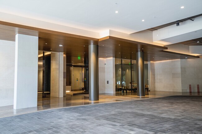 Building Photo - 1388 Kapiolani Blvd