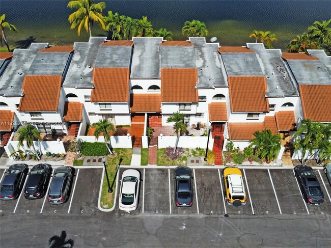 Building Photo - 1331 SW 124th Ct