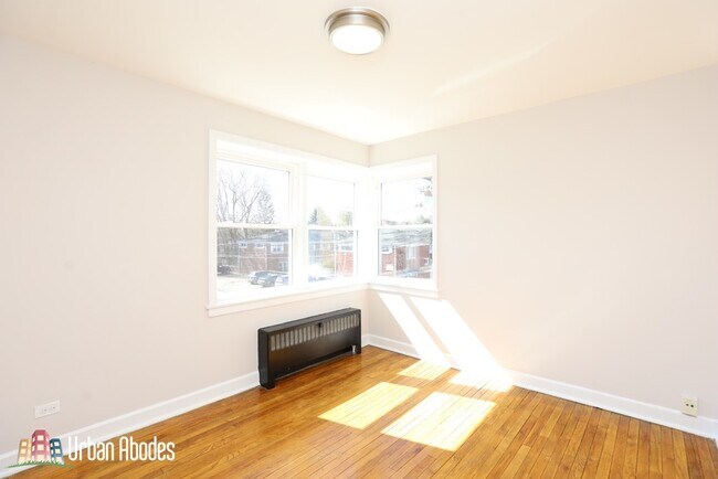 Building Photo - 7520 N Ridge Blvd