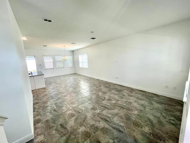 Building Photo - 3082 Voyager Ave