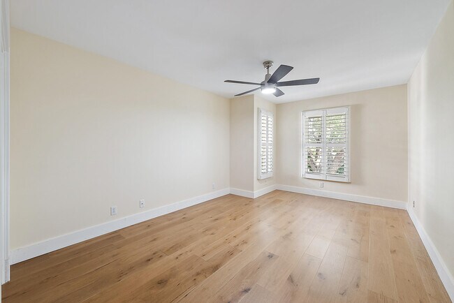 Building Photo - 14354 Cypress Island Cir