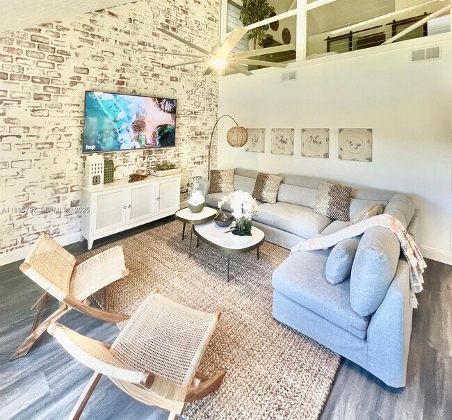 Building Photo - 4700 Regina Dr