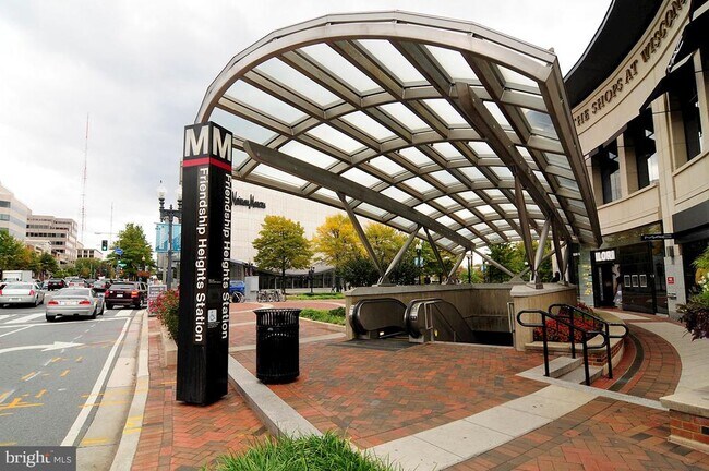 Building Photo - 5500 Friendship Blvd