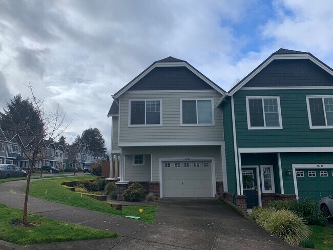 Building Photo - Charming 3BD | 2.5BA Townhome | Vintage Creek Community | Sherwood