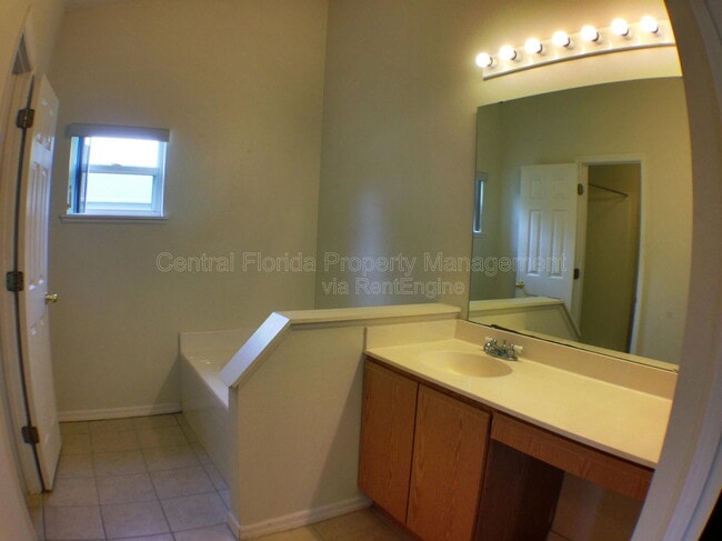 Building Photo - 3842 Stonefield Dr