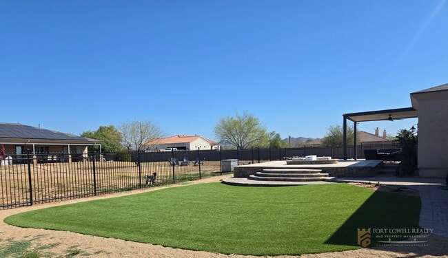 Building Photo - Stunning 2-bed, 2-bath Casita in North Phoenix