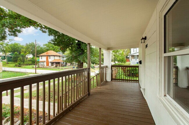 Building Photo - 3803 Highland Ave