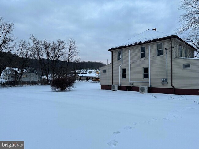 Building Photo - 15 Myers Rd