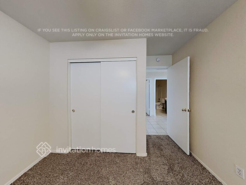 Building Photo - 14327 W Lamoille Dr