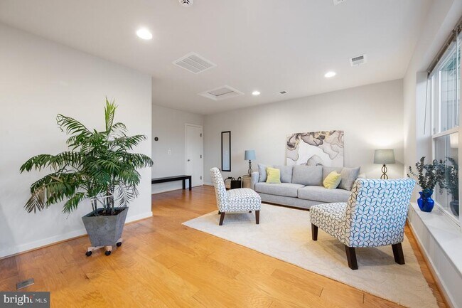 Building Photo - 5509 Valmarana Way