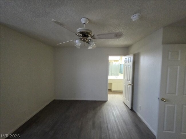 Building Photo - 6561 Avon Ct