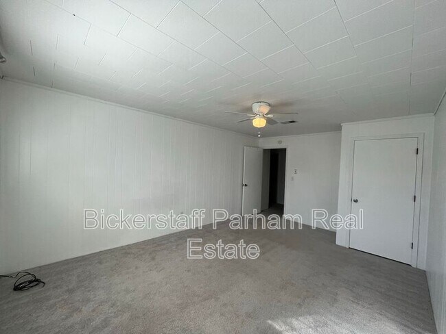 Building Photo - 1310 Stark Ave