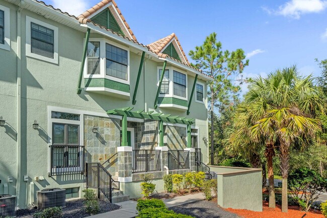 Building Photo - 14525 Damai Ln
