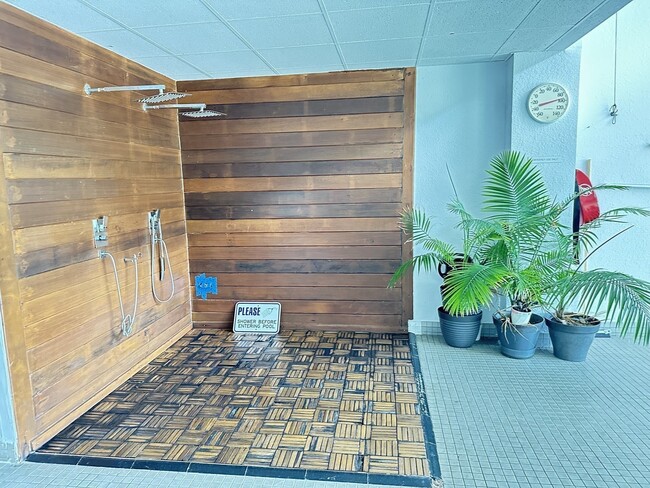Building Photo - 376 Ocean Ave