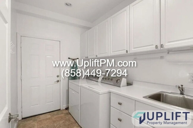 Building Photo - 36114 N Peak Way