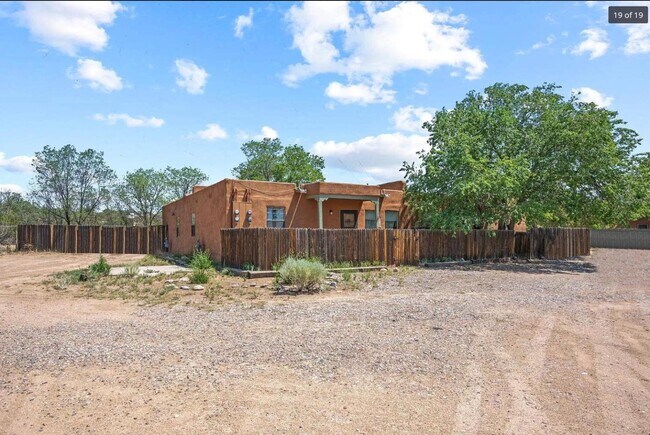 Building Photo - 1715 Siri Dharma Ct