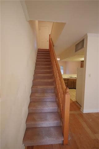 Building Photo - 248 Cherokee St