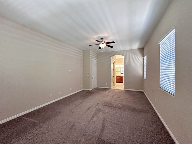 Building Photo - 71 Newton Ridge Way