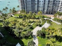 Building Photo - 1500 Bay Rd