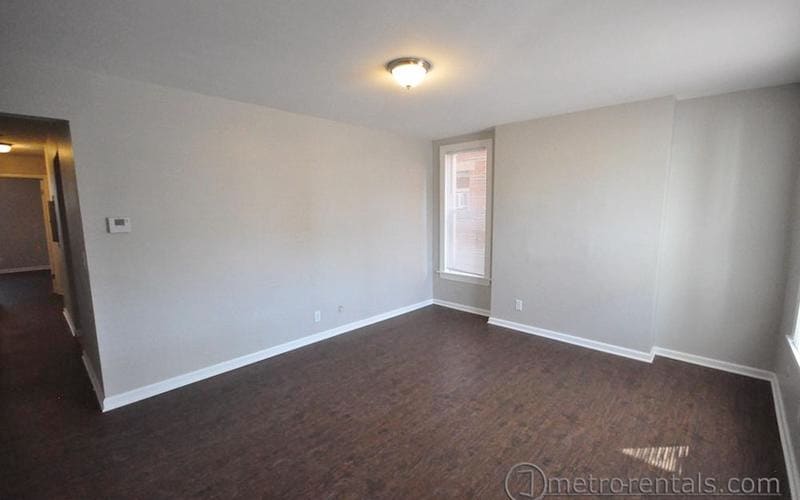 Building Photo - 452 W 3rd Ave