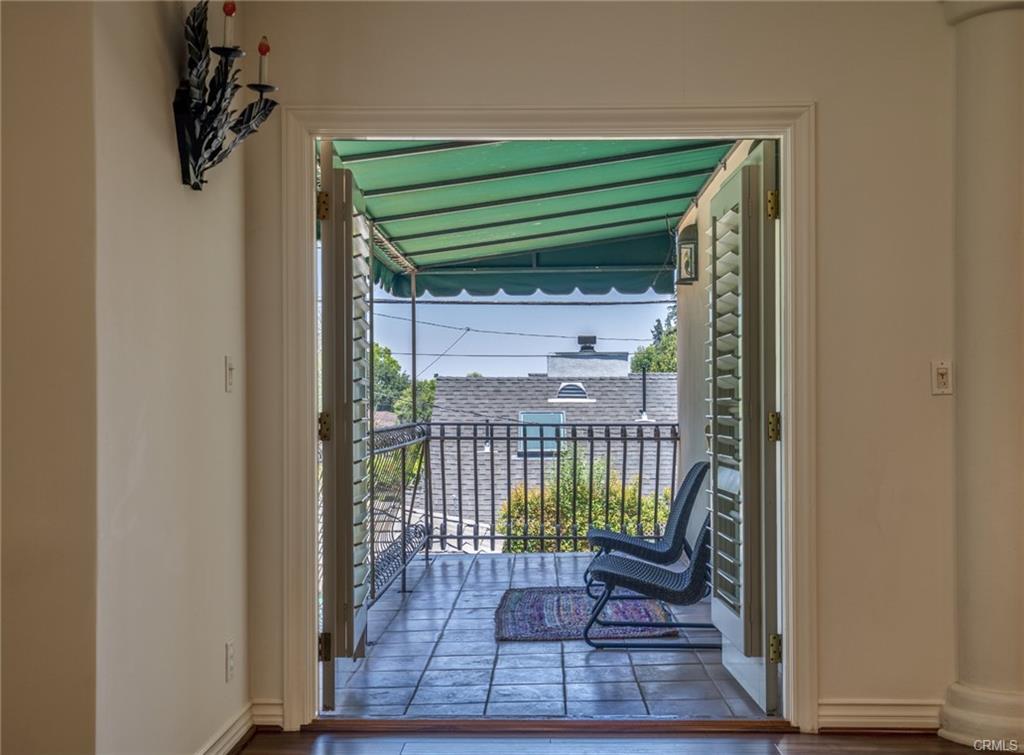 Building Photo - 4063 Benedict Canyon Dr