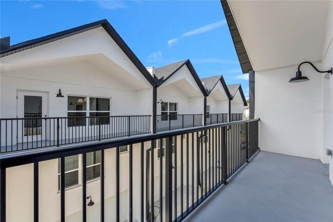 Building Photo - Available Now: 3-story townhome new constr...