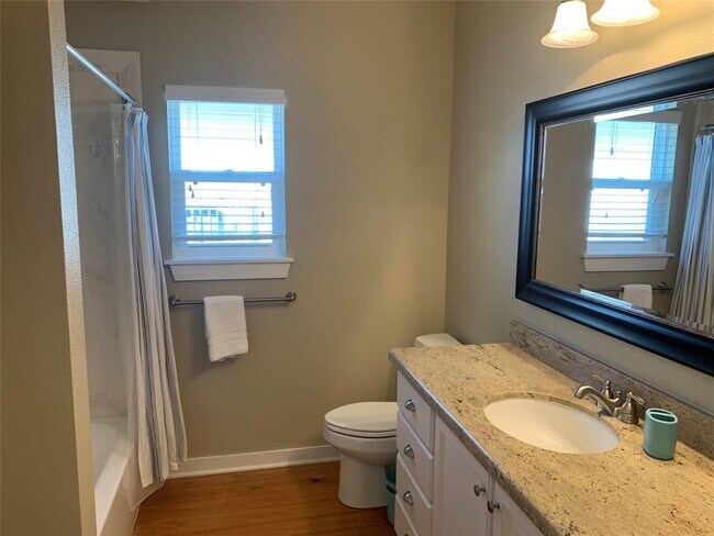 Building Photo - 13807 Mutiny Ln
