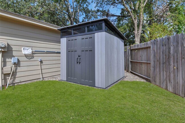 Building Photo - 4422 Brook Shadow Dr