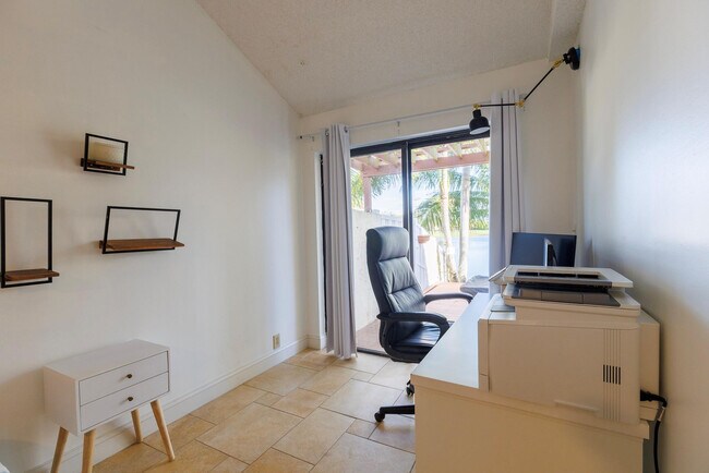 Building Photo - 2865 Egret Way