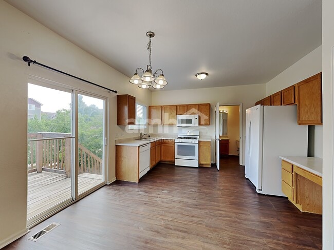 Building Photo - 9836 Kenton Cir