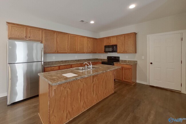 Building Photo - 44 Maple Leaf Dr