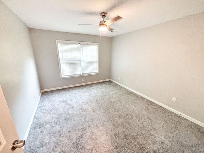 Building Photo - Updated and Charming 2BR/ 1 BA in Marietta!