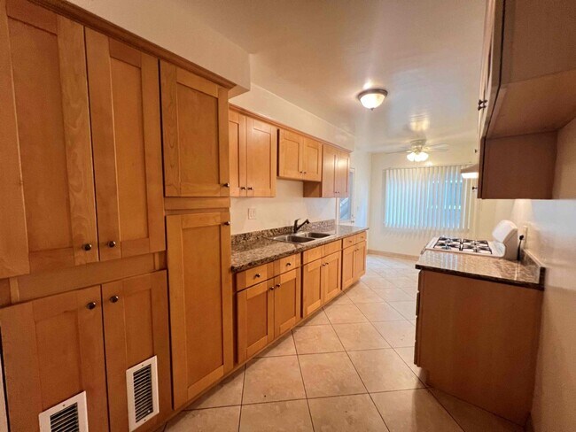 Building Photo - EAST313